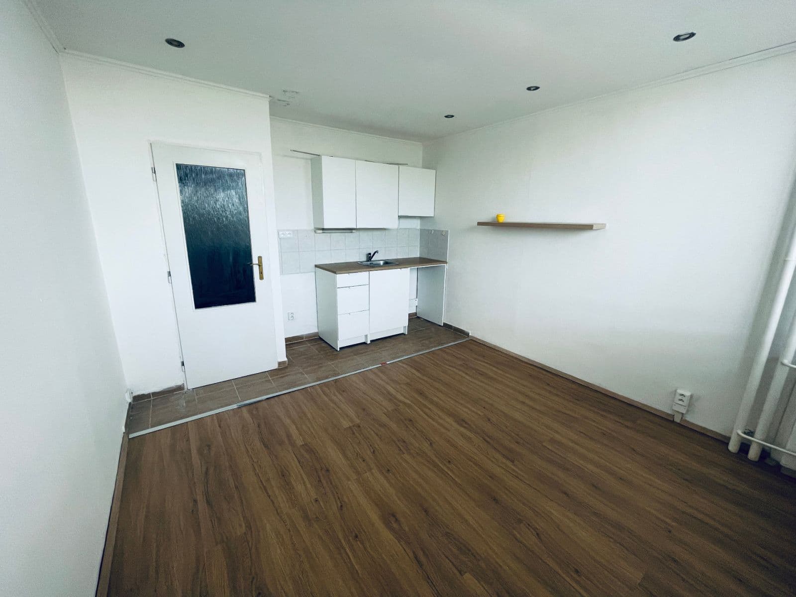 Pronájem bytu 1+kk 21 m², Jiráskova, Chomutov, Ústecký kraj Pronájem bytu 1+kk 21 m², Jiráskova, Chomutov, Ústecký kraj