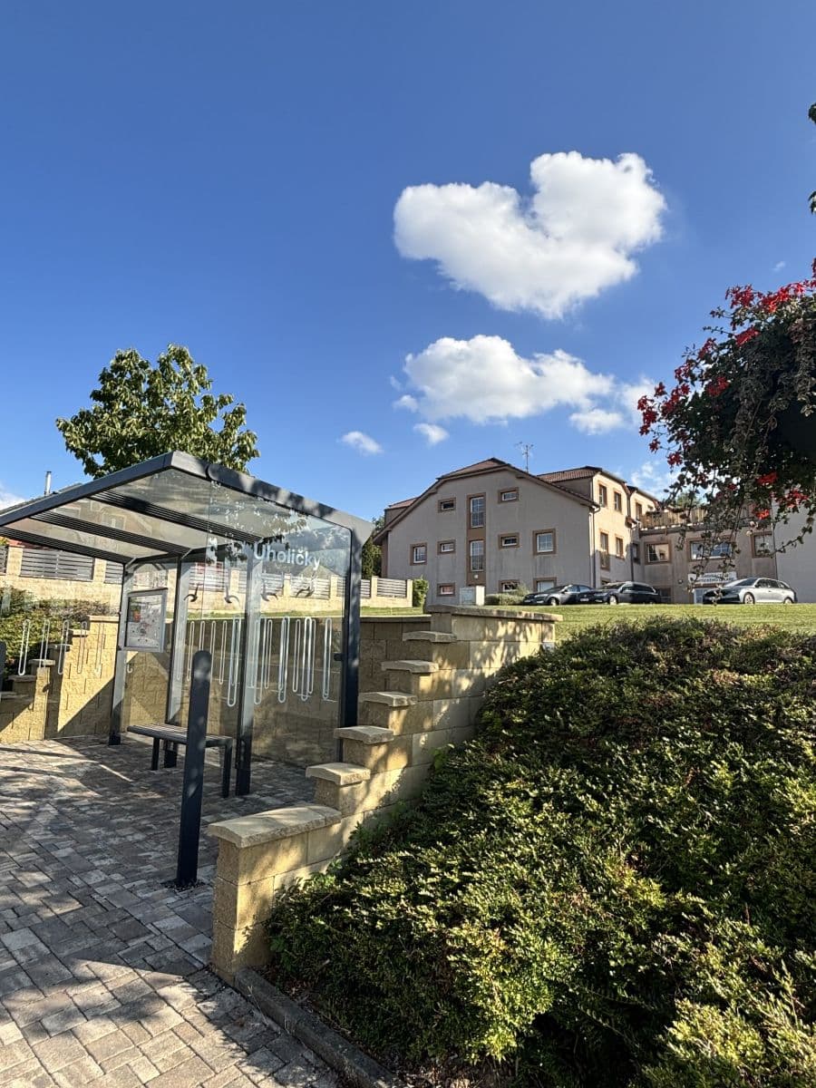 Pronájem bytu 35 m², Roztocká, Úholičky, Středočeský kraj Pronájem bytu 35 m², Roztocká, Úholičky, Středočeský kraj