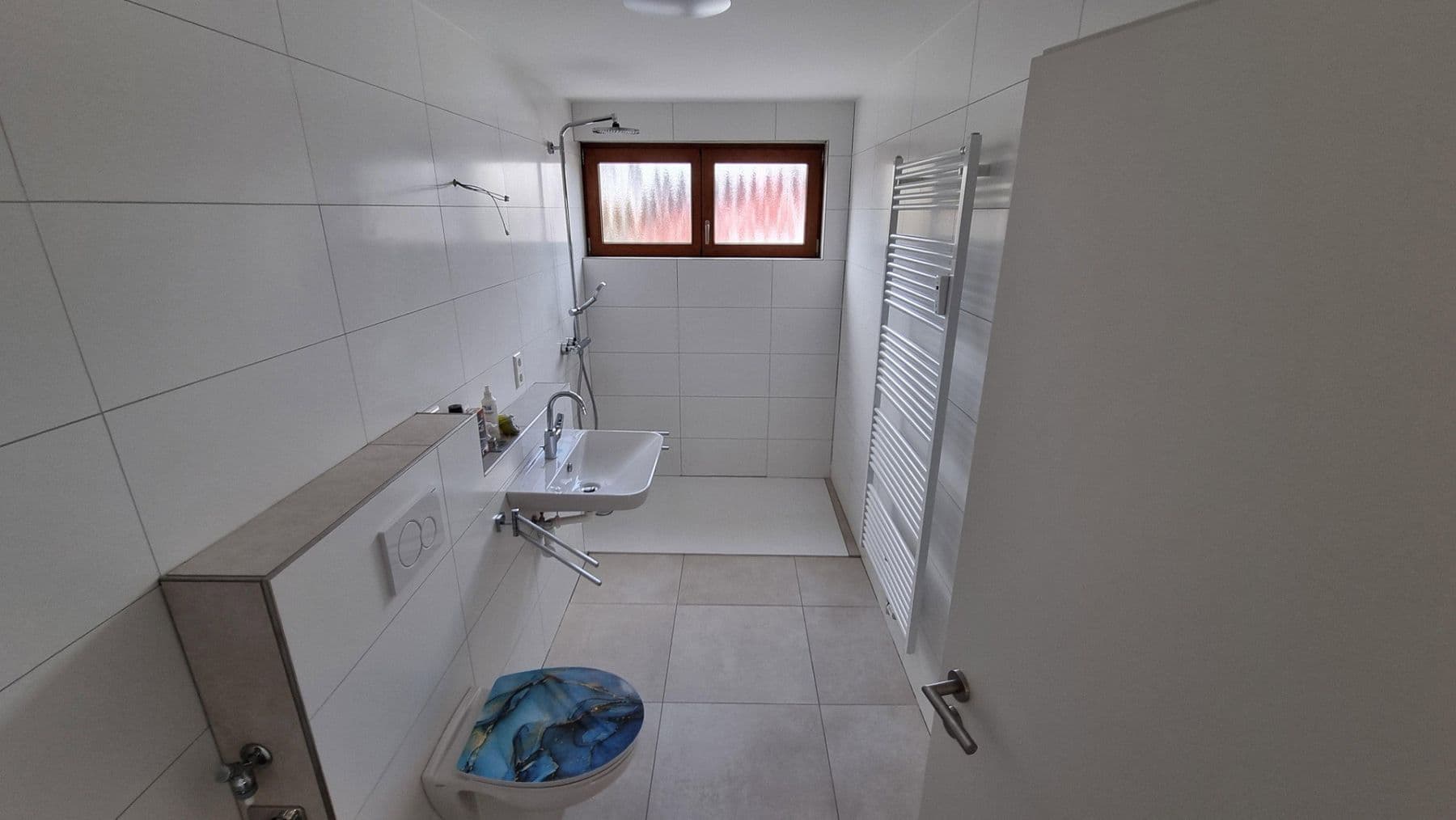 Pronájem bytu 4+1 119 m², Konrad-Adenauer-Straße 3, Rottenburg am Neckar, Bádensko-Württembersko Pronájem bytu 4+1 119 m², Konrad-Adenauer-Straße 3, Rottenburg am Neckar, Bádensko-Württembersko