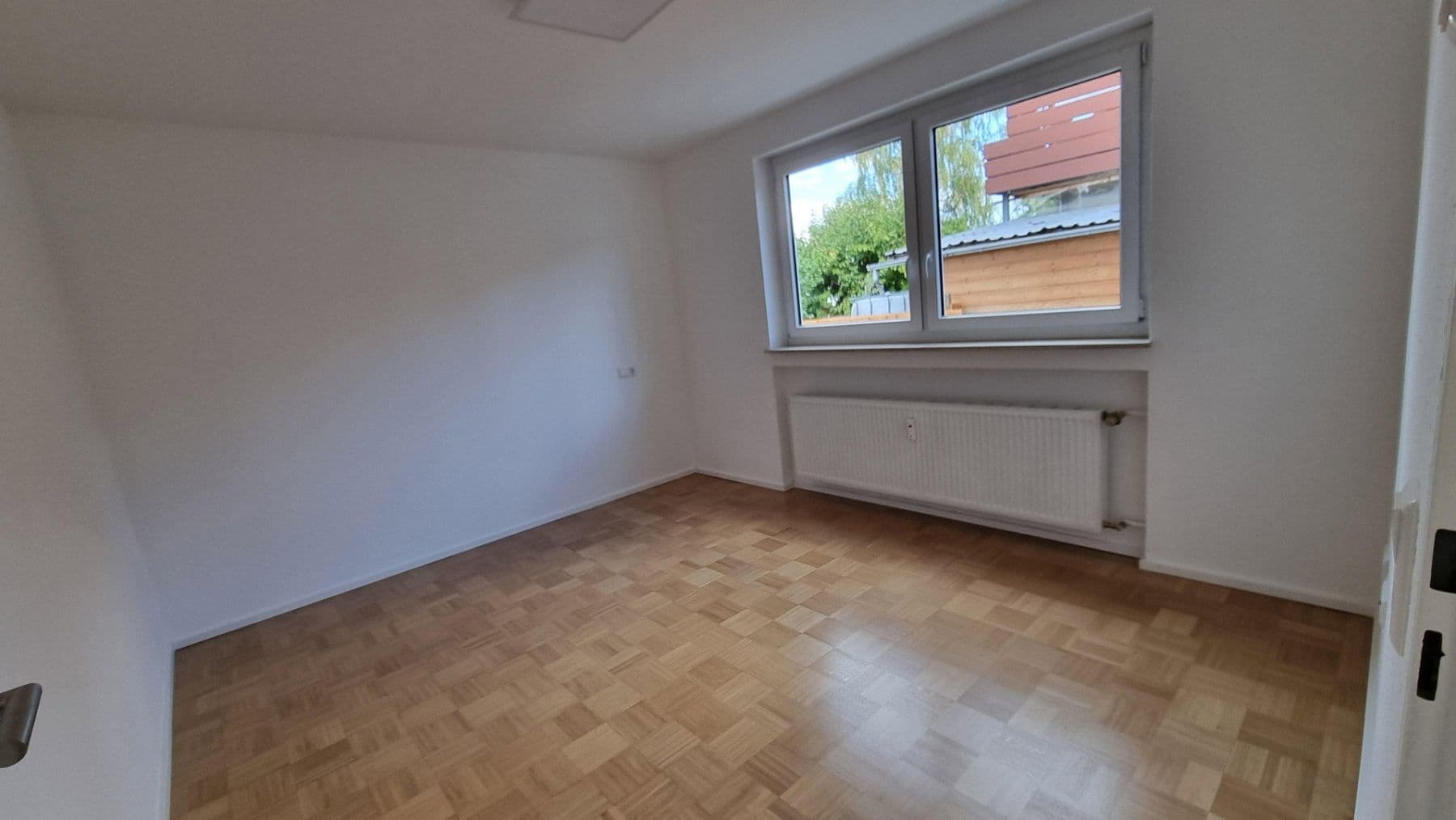 Pronájem bytu 4+1 119 m², Konrad-Adenauer-Straße 3, Rottenburg am Neckar, Bádensko-Württembersko Pronájem bytu 4+1 119 m², Konrad-Adenauer-Straße 3, Rottenburg am Neckar, Bádensko-Württembersko