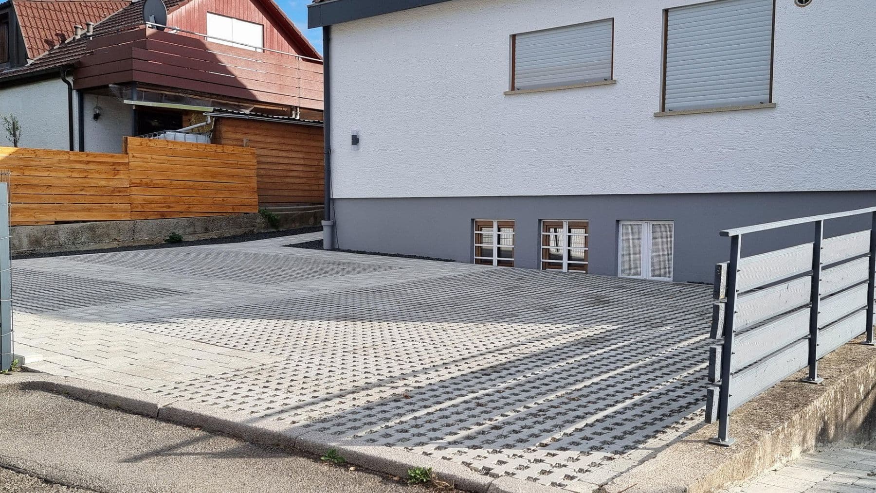 Pronájem bytu 4+1 119 m², Konrad-Adenauer-Straße 3, Rottenburg am Neckar, Bádensko-Württembersko Pronájem bytu 4+1 119 m², Konrad-Adenauer-Straße 3, Rottenburg am Neckar, Bádensko-Württembersko