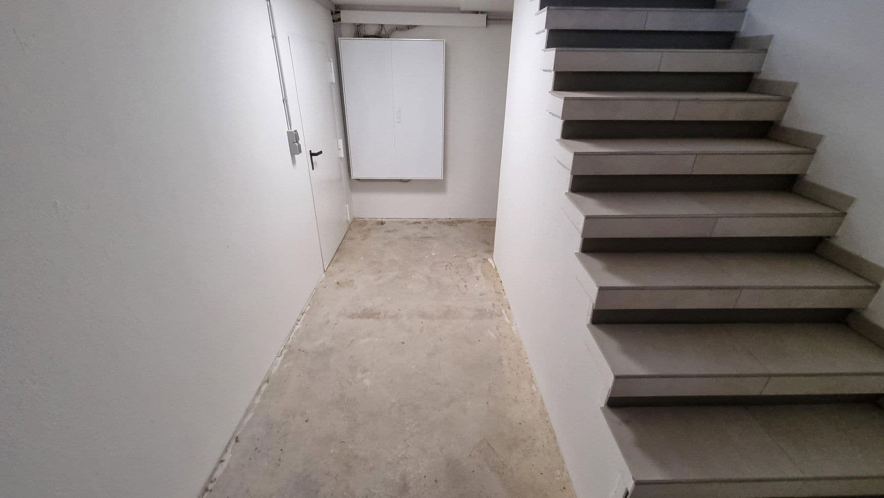 Pronájem bytu 4+1 119 m², Konrad-Adenauer-Straße 3, Rottenburg am Neckar, Bádensko-Württembersko Pronájem bytu 4+1 119 m², Konrad-Adenauer-Straße 3, Rottenburg am Neckar, Bádensko-Württembersko