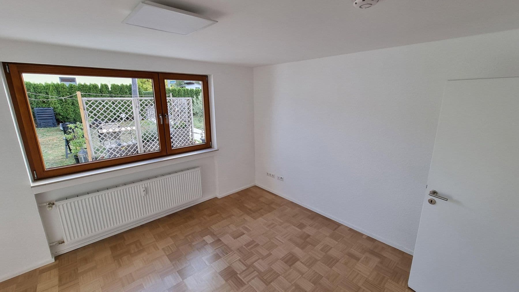 Pronájem bytu 4+1 119 m², Konrad-Adenauer-Straße 3, Rottenburg am Neckar, Bádensko-Württembersko Pronájem bytu 4+1 119 m², Konrad-Adenauer-Straße 3, Rottenburg am Neckar, Bádensko-Württembersko