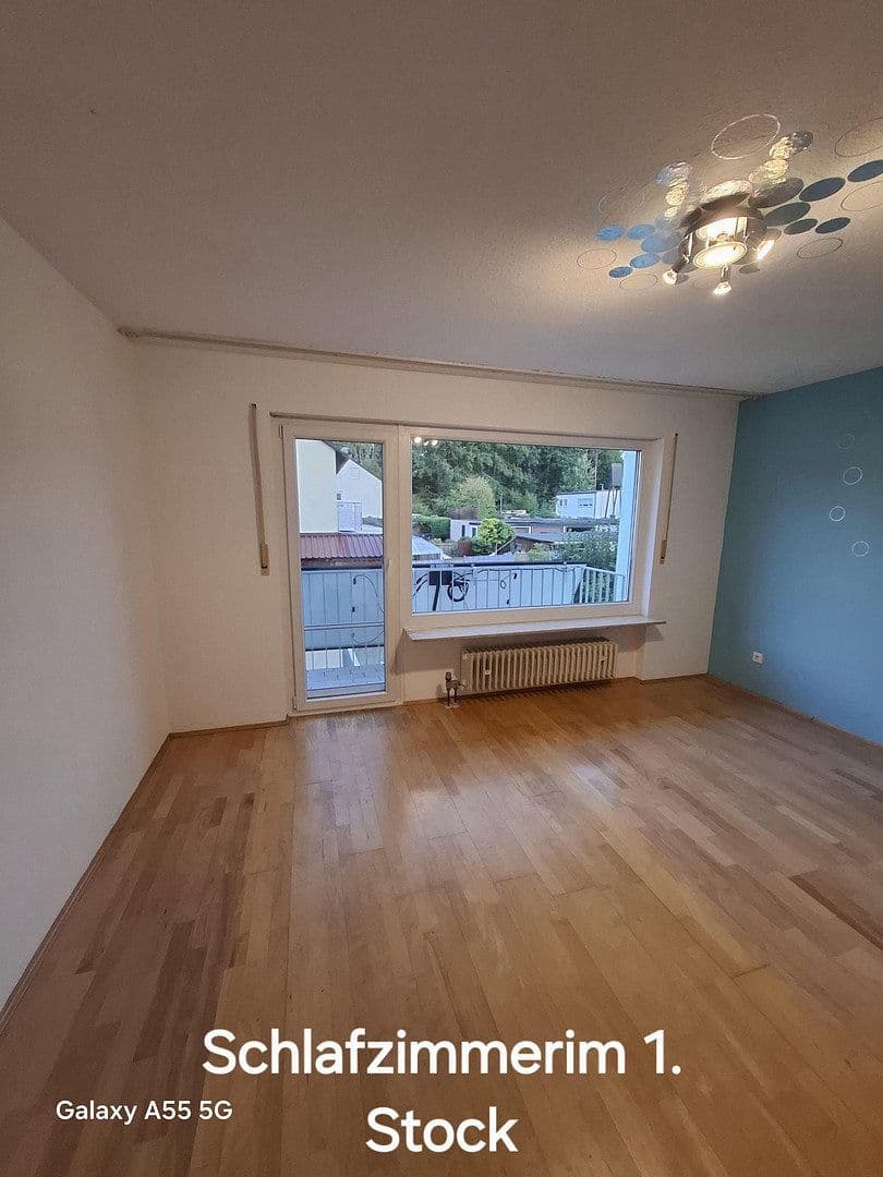 Prodej domu 110 m², pozemek 155 m², Lerchenweg 11, Schwabach, Bavorsko Prodej domu 110 m², pozemek 155 m², Lerchenweg 11, Schwabach, Bavorsko