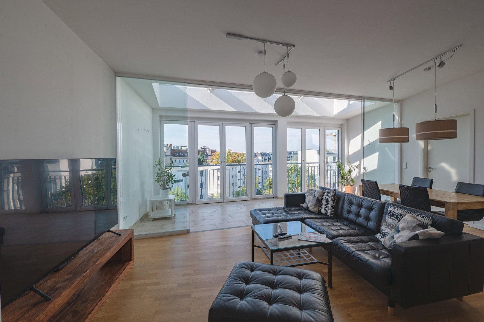 Prodej bytu 3+1 84 m², Berlin, Berlín Prodej bytu 3+1 84 m², Berlin, Berlín