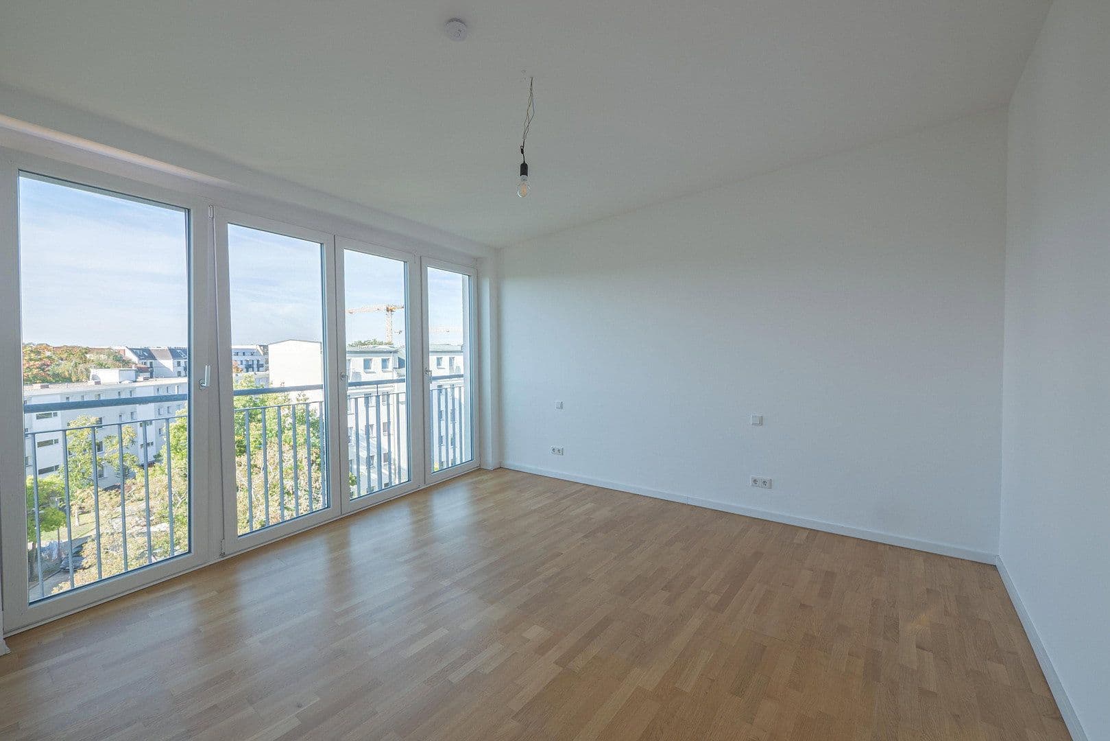 Prodej bytu 3+1 84 m², Berlin, Berlín Prodej bytu 3+1 84 m², Berlin, Berlín