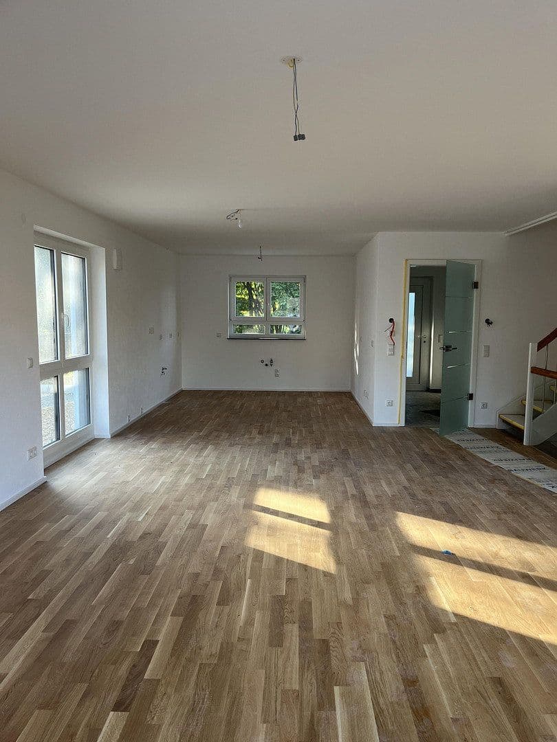 Prodej domu 137 m², pozemek 398 m², Heuweg 7c, Diedorf, Bavorsko Prodej domu 137 m², pozemek 398 m², Heuweg 7c, Diedorf, Bavorsko