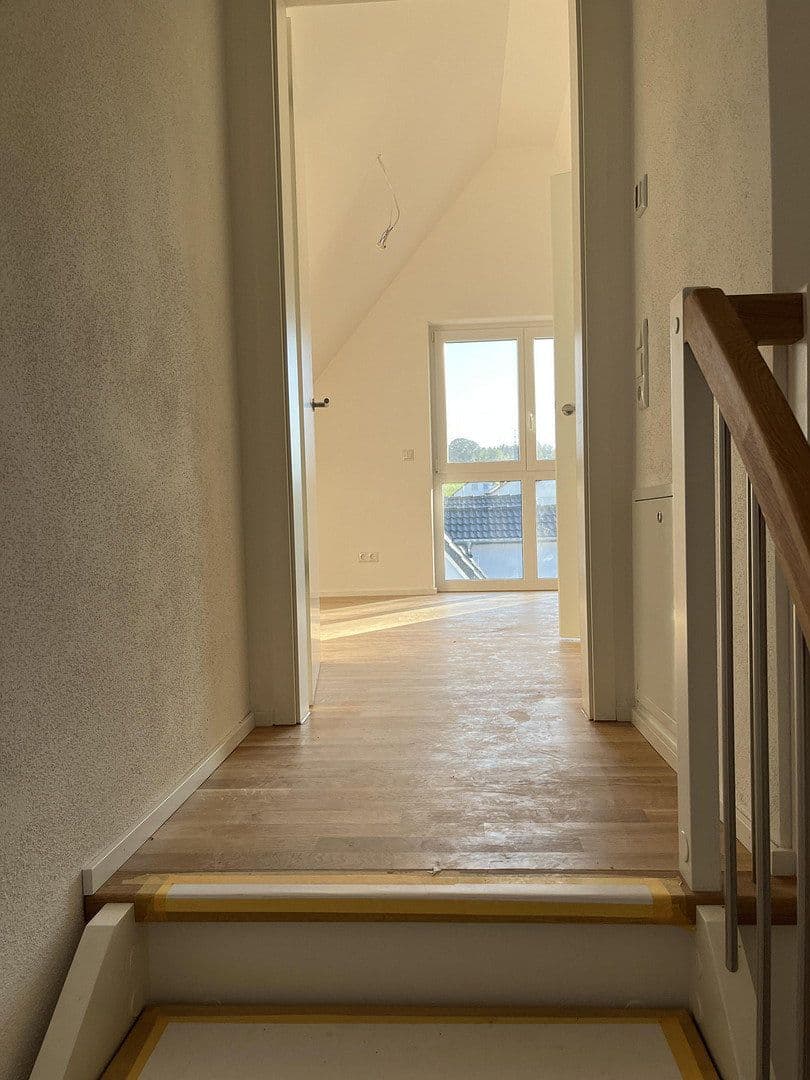 Prodej domu 137 m², pozemek 398 m², Heuweg 7c, Diedorf, Bavorsko Prodej domu 137 m², pozemek 398 m², Heuweg 7c, Diedorf, Bavorsko