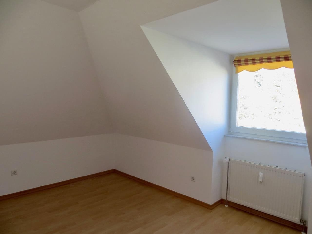 Prodej bytu 3+1 62 m², Mathias-Oeder-Str. 1b, Dresden, Sasko Prodej bytu 3+1 62 m², Mathias-Oeder-Str. 1b, Dresden, Sasko