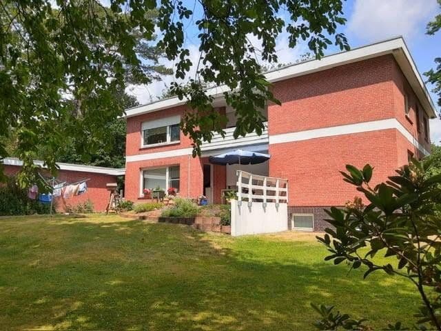 Pronájem domu 280 m², pozemek 1.300 m², Grenzweg 44, Buchholz in der Nordheide, Dolní Sasko Pronájem domu 280 m², pozemek 1.300 m², Grenzweg 44, Buchholz in der Nordheide, Dolní Sasko