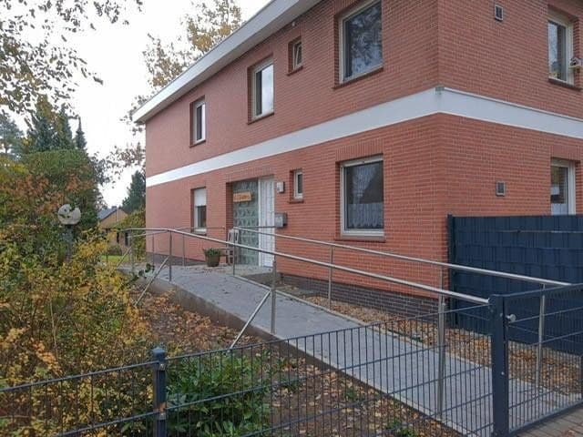 Pronájem domu 280 m², pozemek 1.300 m², Grenzweg 44, Buchholz in der Nordheide, Dolní Sasko Pronájem domu 280 m², pozemek 1.300 m², Grenzweg 44, Buchholz in der Nordheide, Dolní Sasko