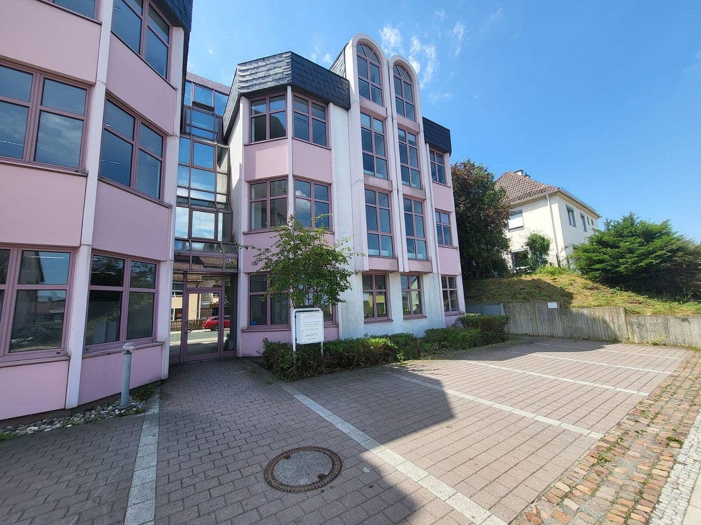 Pronájem kanceláře 589 m², August-Mohl-Str. 13, Hof, Bavorsko Pronájem kanceláře 589 m², August-Mohl-Str. 13, Hof, Bavorsko