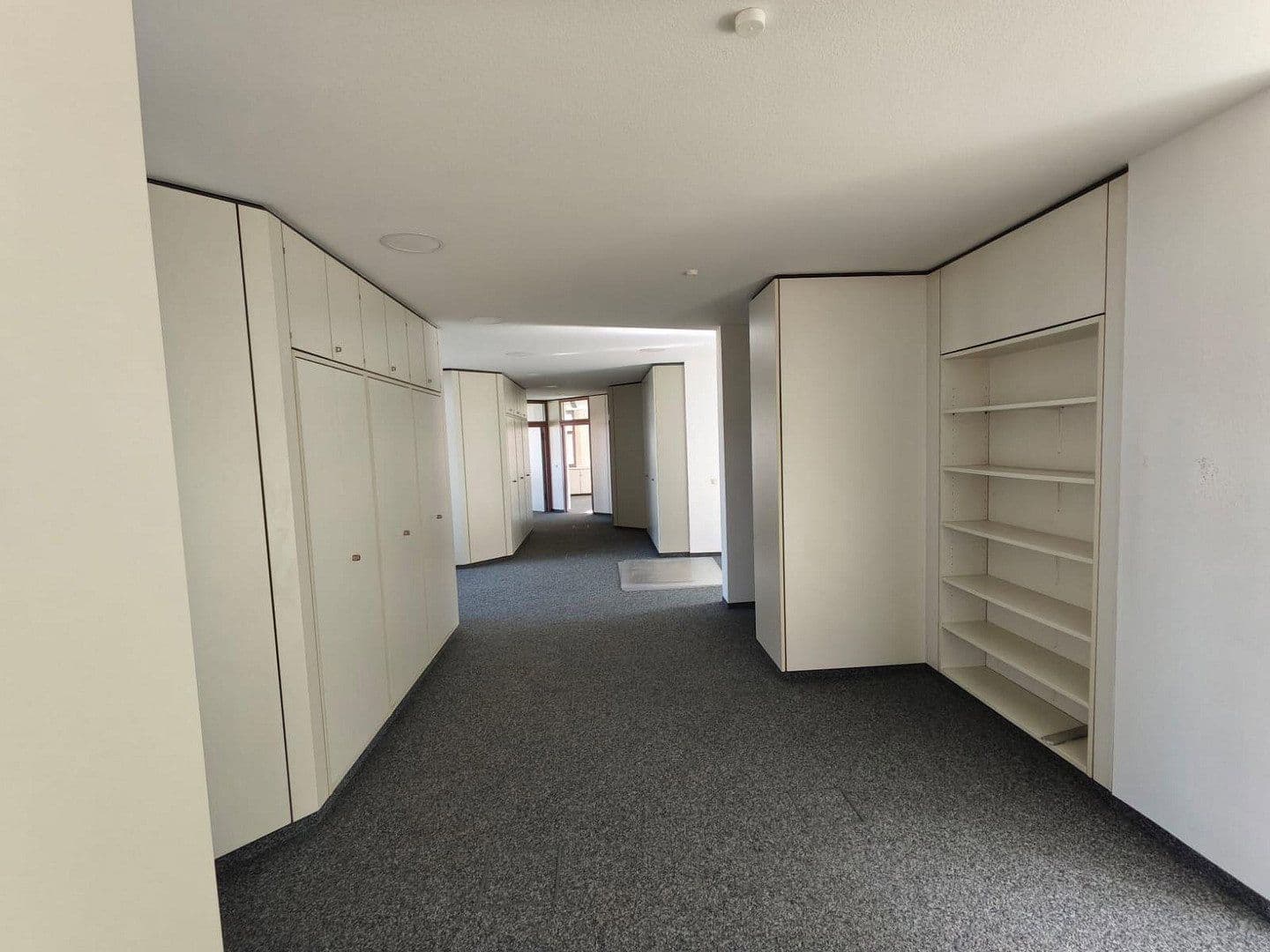 Pronájem kanceláře 589 m², August-Mohl-Str. 13, Hof, Bavorsko Pronájem kanceláře 589 m², August-Mohl-Str. 13, Hof, Bavorsko