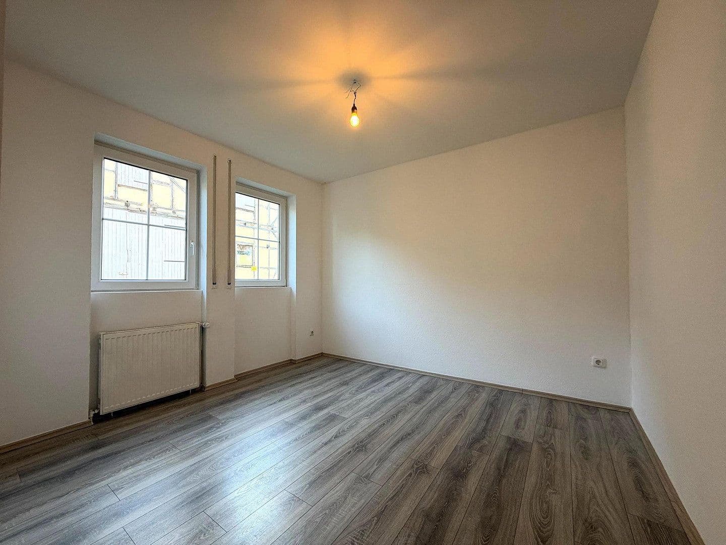 Pronájem bytu 4+1 110 m², Udenborner Str. 4a, Wabern, Hessen Pronájem bytu 4+1 110 m², Udenborner Str. 4a, Wabern, Hessen