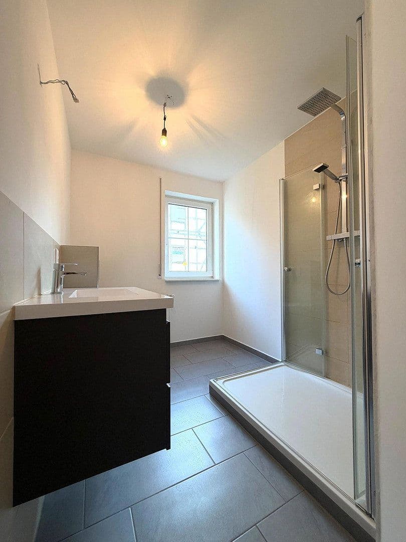Pronájem bytu 4+1 110 m², Udenborner Str. 4a, Wabern, Hessen Pronájem bytu 4+1 110 m², Udenborner Str. 4a, Wabern, Hessen