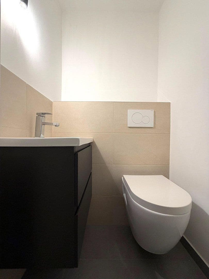 Pronájem bytu 4+1 110 m², Udenborner Str. 4a, Wabern, Hessen Pronájem bytu 4+1 110 m², Udenborner Str. 4a, Wabern, Hessen
