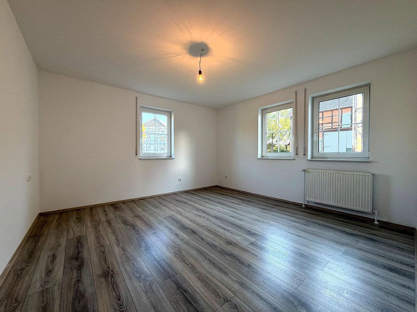 Pronájem bytu 4+1 110 m², Udenborner Str. 4a, Wabern, Hessen Pronájem bytu 4+1 110 m², Udenborner Str. 4a, Wabern, Hessen