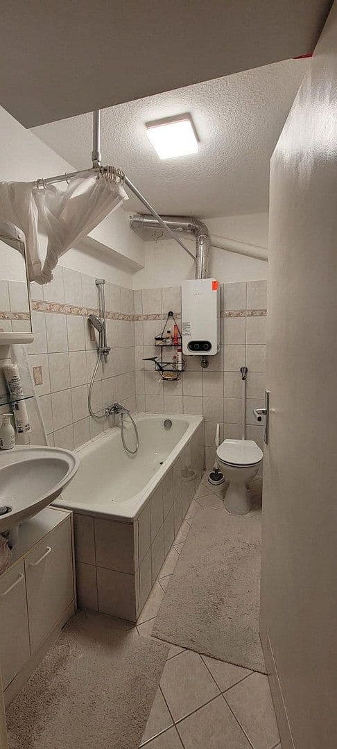 Pronájem bytu 2+1 59 m², Ludwigshafen, Porýní-Falc Pronájem bytu 2+1 59 m², Ludwigshafen, Porýní-Falc