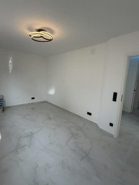 Prodej bytu 4+1 110 m², Kaufbeurer Straße 34, Schwabmünchen, Bavorsko Prodej bytu 4+1 110 m², Kaufbeurer Straße 34, Schwabmünchen, Bavorsko