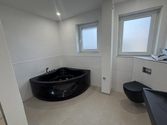 Prodej bytu 4+1 110 m², Kaufbeurer Straße 34, Schwabmünchen, Bavorsko Prodej bytu 4+1 110 m², Kaufbeurer Straße 34, Schwabmünchen, Bavorsko
