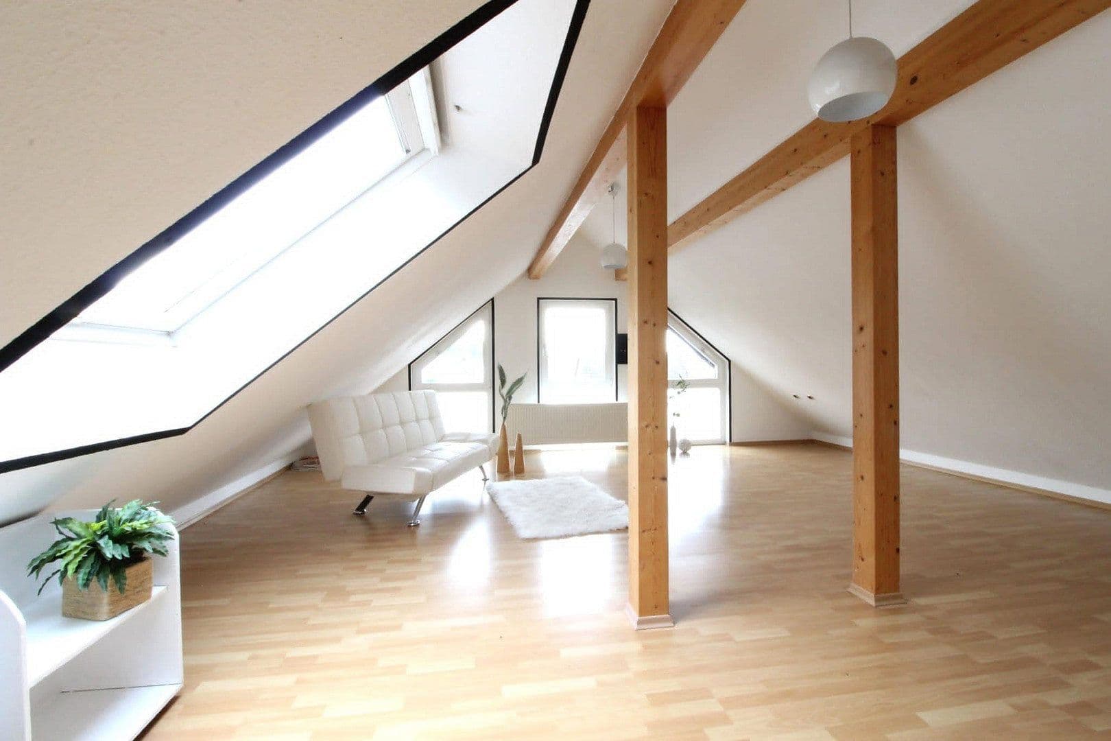 Prodej domu 263 m², pozemek 381 m², Bad König, Hessen Prodej domu 263 m², pozemek 381 m², Bad König, Hessen