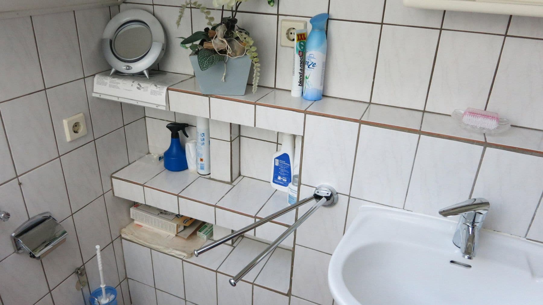 Pronájem bytu 1+1 26 m², Hauptstraße 49A, Rödermark, Hessen Pronájem bytu 1+1 26 m², Hauptstraße 49A, Rödermark, Hessen