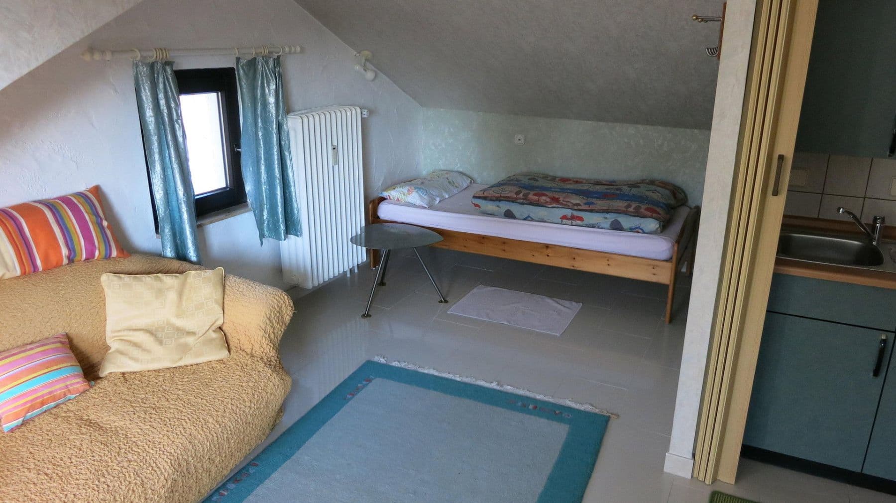Pronájem bytu 1+1 26 m², Hauptstraße 49A, Rödermark, Hessen Pronájem bytu 1+1 26 m², Hauptstraße 49A, Rödermark, Hessen