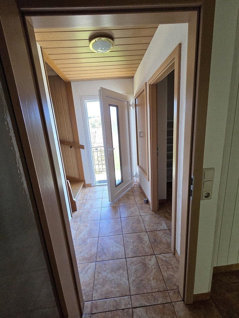 Prodej domu 72 m², pozemek 1.067 m², Ringstraße 11, Kirn, Porýní-Falc Prodej domu 72 m², pozemek 1.067 m², Ringstraße 11, Kirn, Porýní-Falc