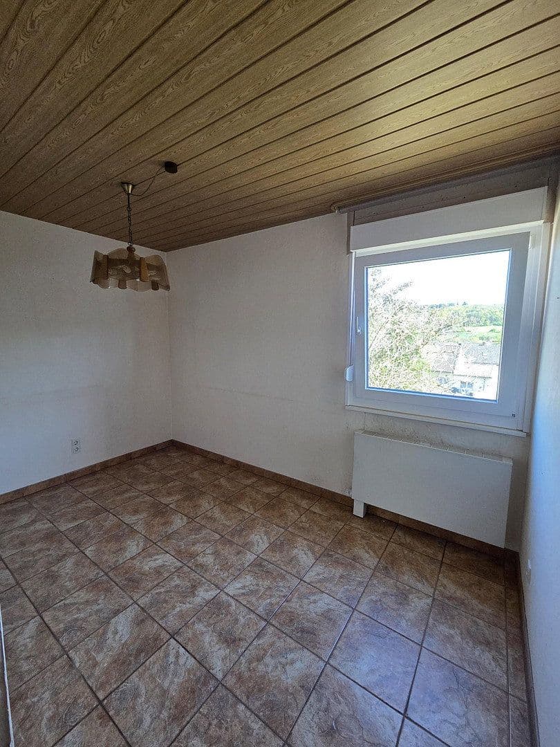 Prodej domu 72 m², pozemek 1.067 m², Ringstraße 11, Kirn, Porýní-Falc Prodej domu 72 m², pozemek 1.067 m², Ringstraße 11, Kirn, Porýní-Falc
