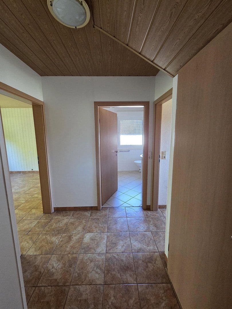 Prodej domu 72 m², pozemek 1.067 m², Ringstraße 11, Kirn, Porýní-Falc Prodej domu 72 m², pozemek 1.067 m², Ringstraße 11, Kirn, Porýní-Falc