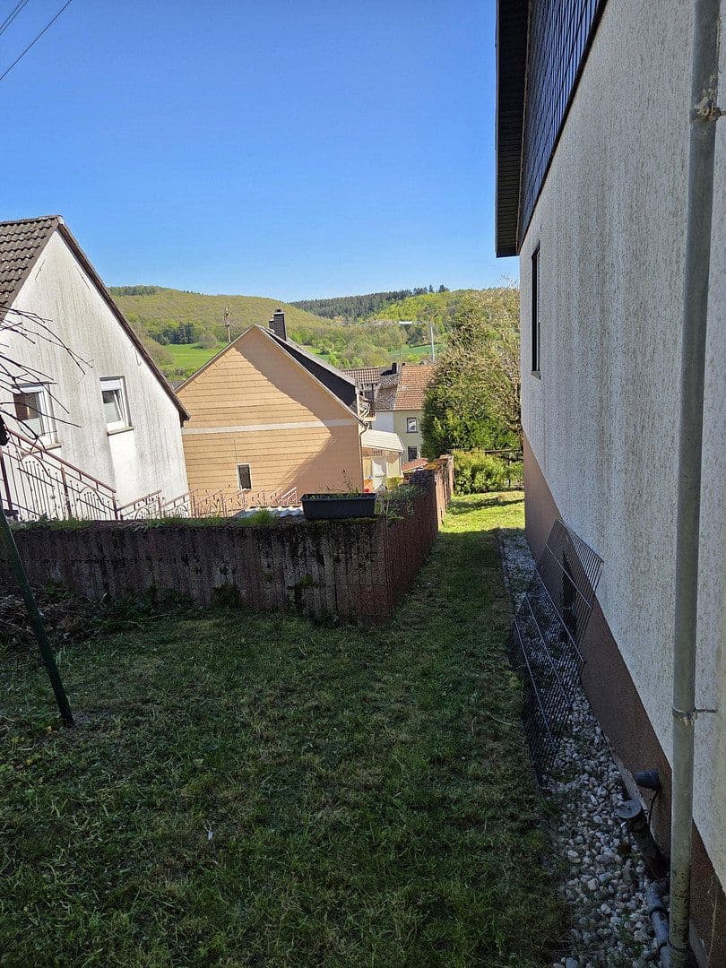 Prodej domu 72 m², pozemek 1.067 m², Ringstraße 11, Kirn, Porýní-Falc Prodej domu 72 m², pozemek 1.067 m², Ringstraße 11, Kirn, Porýní-Falc