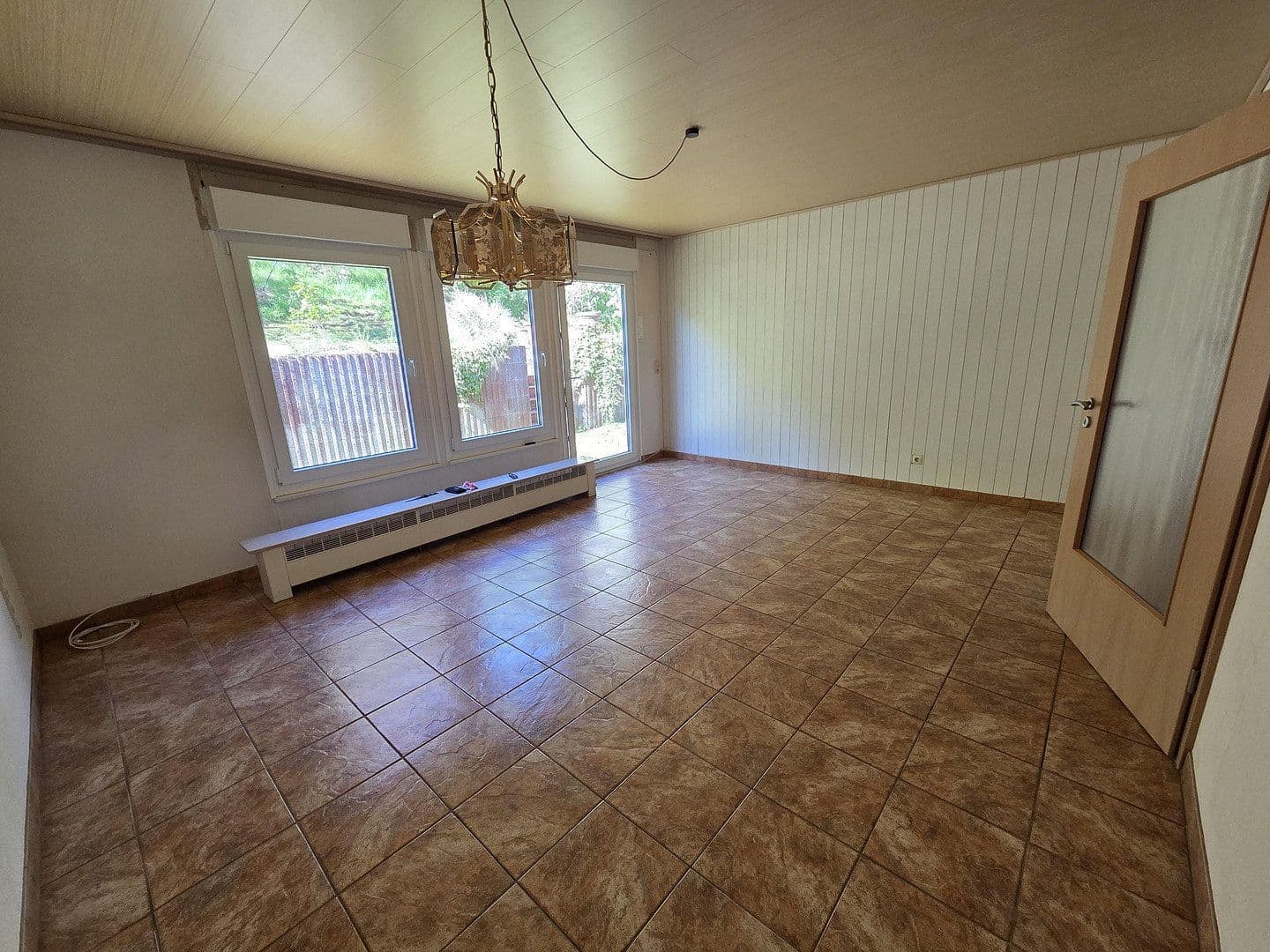 Prodej domu 72 m², pozemek 1.067 m², Ringstraße 11, Kirn, Porýní-Falc Prodej domu 72 m², pozemek 1.067 m², Ringstraße 11, Kirn, Porýní-Falc