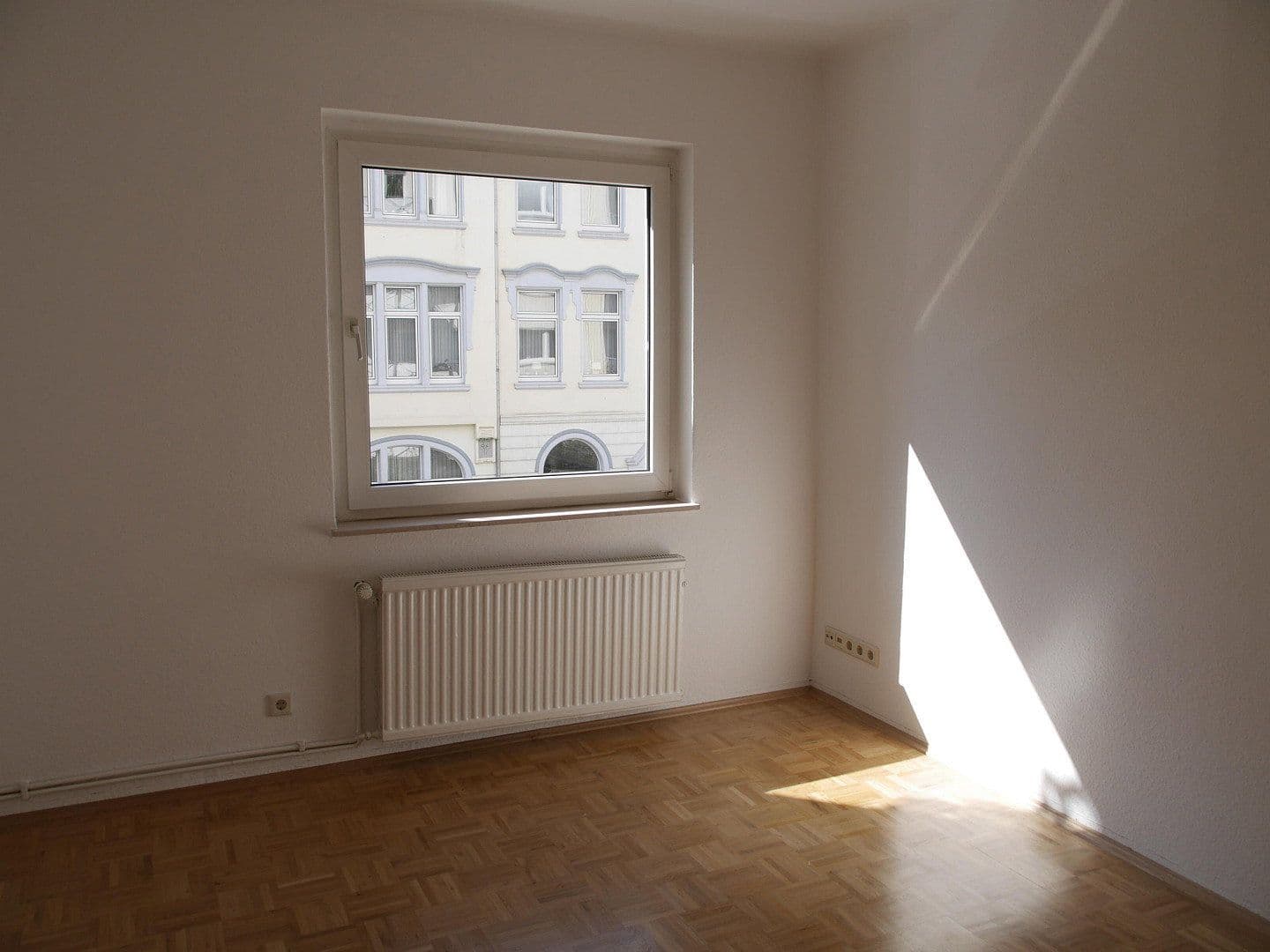 Pronájem bytu 2+1 61 m², Hartmannstr. 11, Hannover, Dolní Sasko Pronájem bytu 2+1 61 m², Hartmannstr. 11, Hannover, Dolní Sasko