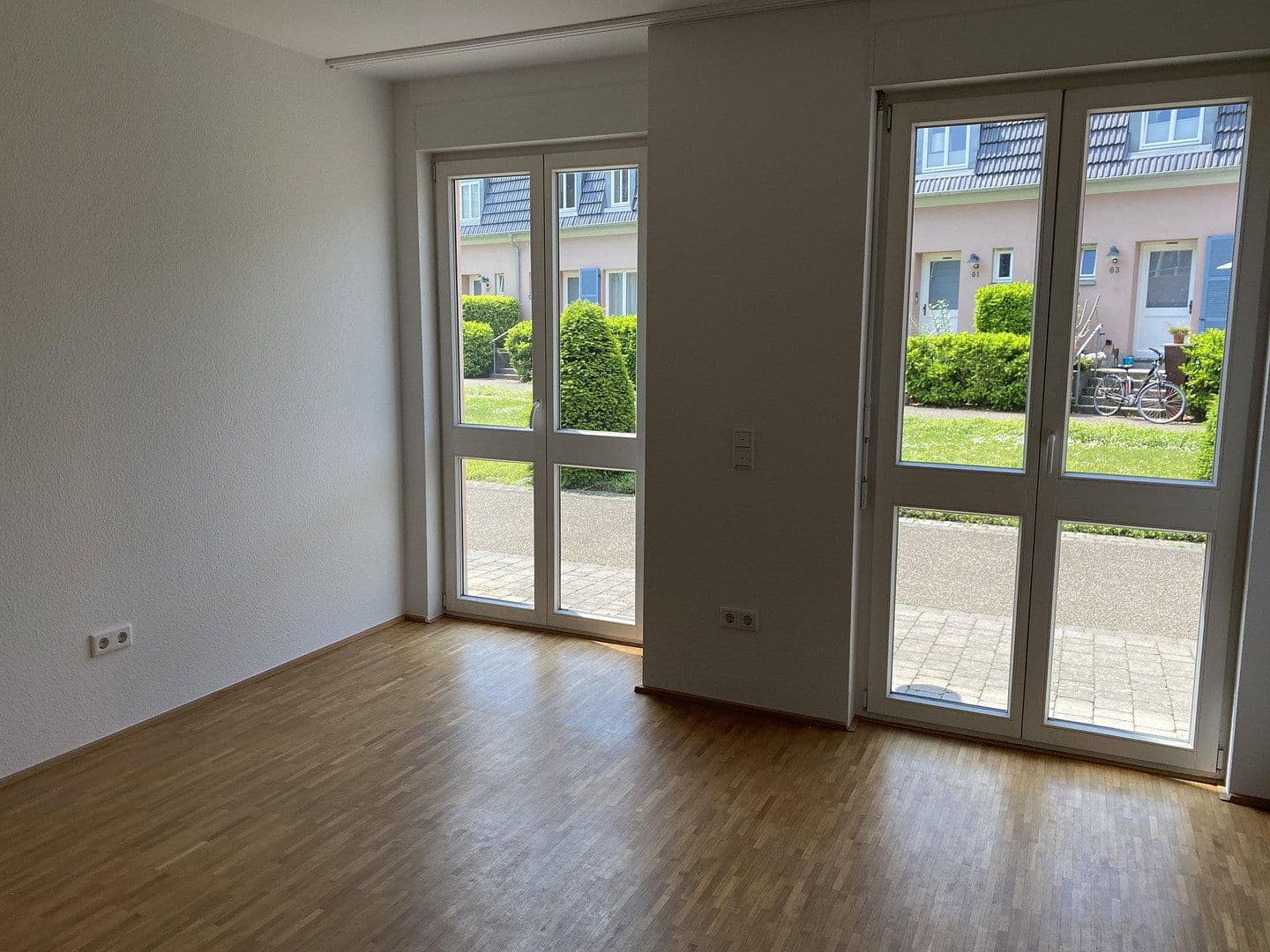 Pronájem bytu 3+1 80 m², Bonn, Severní Porýní-Vestfálsko Pronájem bytu 3+1 80 m², Bonn, Severní Porýní-Vestfálsko