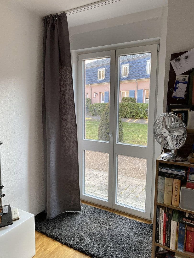 Pronájem bytu 3+1 80 m², Bonn, Severní Porýní-Vestfálsko Pronájem bytu 3+1 80 m², Bonn, Severní Porýní-Vestfálsko