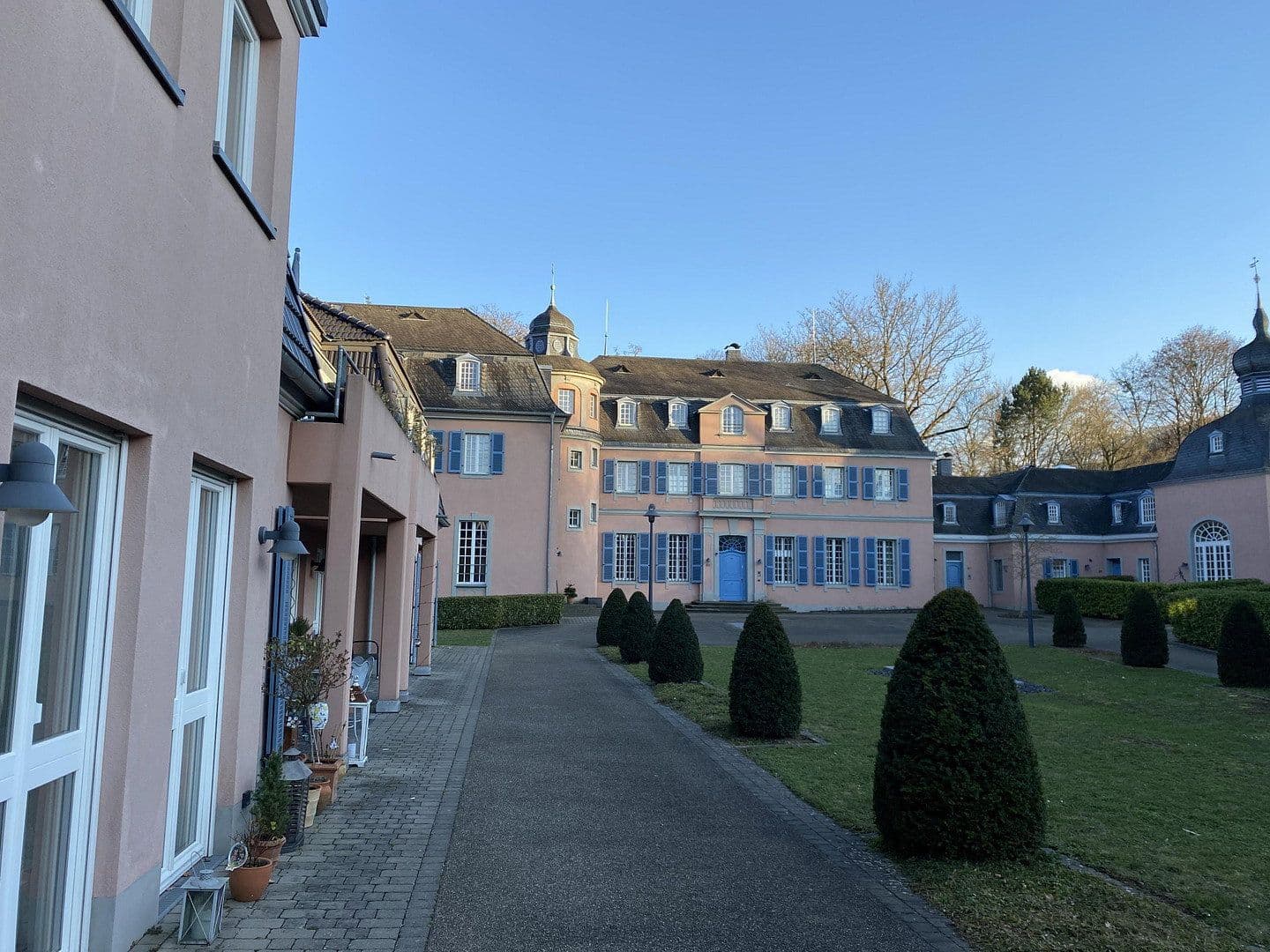 Pronájem bytu 3+1 80 m², Bonn, Severní Porýní-Vestfálsko Pronájem bytu 3+1 80 m², Bonn, Severní Porýní-Vestfálsko