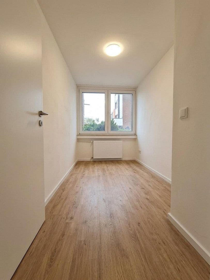 Pronájem bytu 3+1 70 m², Hafelsstraße 69B, Krefeld, Severní Porýní-Vestfálsko Pronájem bytu 3+1 70 m², Hafelsstraße 69B, Krefeld, Severní Porýní-Vestfálsko