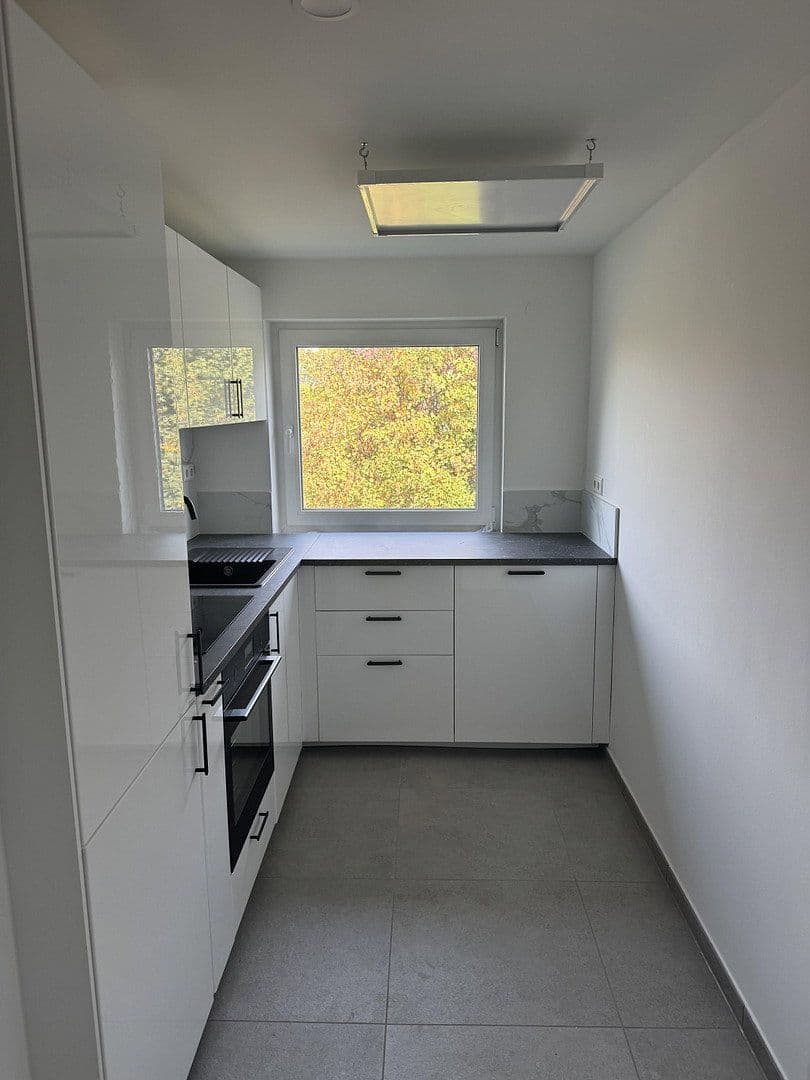 Pronájem bytu 3+1 63 m², Leonberg, Bádensko-Württembersko Pronájem bytu 3+1 63 m², Leonberg, Bádensko-Württembersko