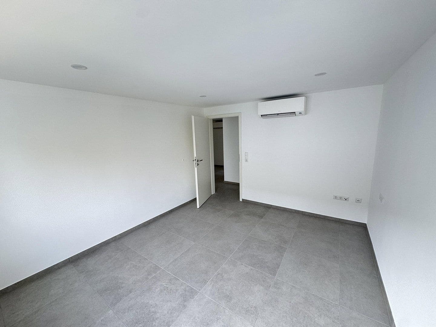 Pronájem bytu 3+1 63 m², Leonberg, Bádensko-Württembersko Pronájem bytu 3+1 63 m², Leonberg, Bádensko-Württembersko
