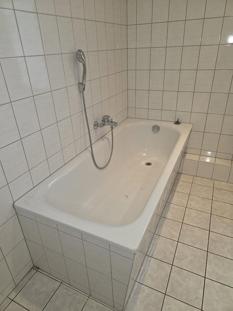 Pronájem bytu 4+1 130 m², Treskowallee 97, Berlin, Berlín Pronájem bytu 4+1 130 m², Treskowallee 97, Berlin, Berlín