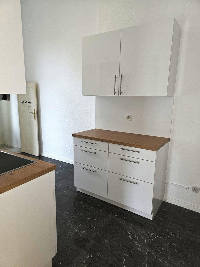 Pronájem bytu 4+1 130 m², Treskowallee 97, Berlin, Berlín Pronájem bytu 4+1 130 m², Treskowallee 97, Berlin, Berlín