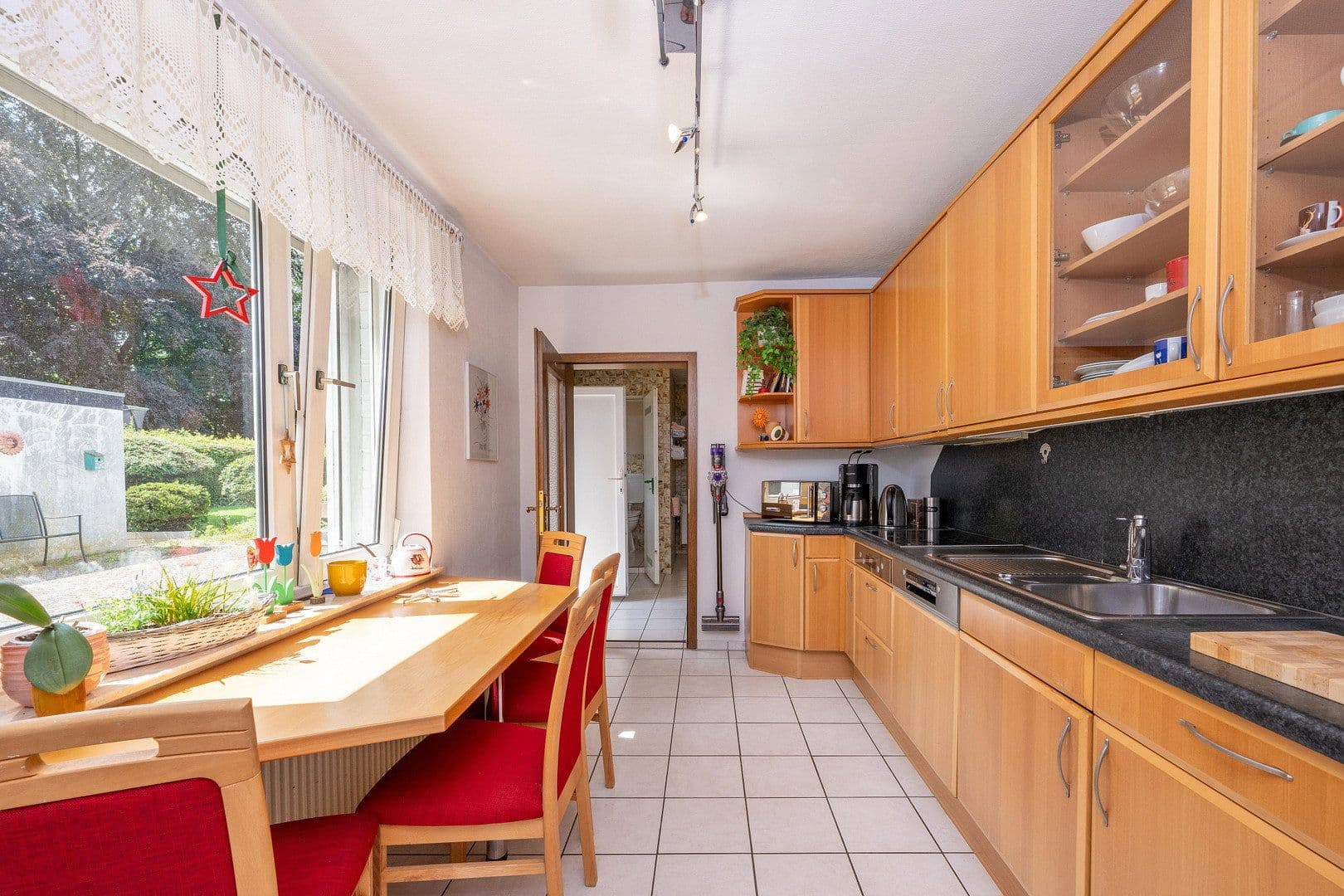 Prodej domu 145 m², pozemek 756 m², Antoniusstraße 9, Baesweiler, Severní Porýní-Vestfálsko Prodej domu 145 m², pozemek 756 m², Antoniusstraße 9, Baesweiler, Severní Porýní-Vestfálsko