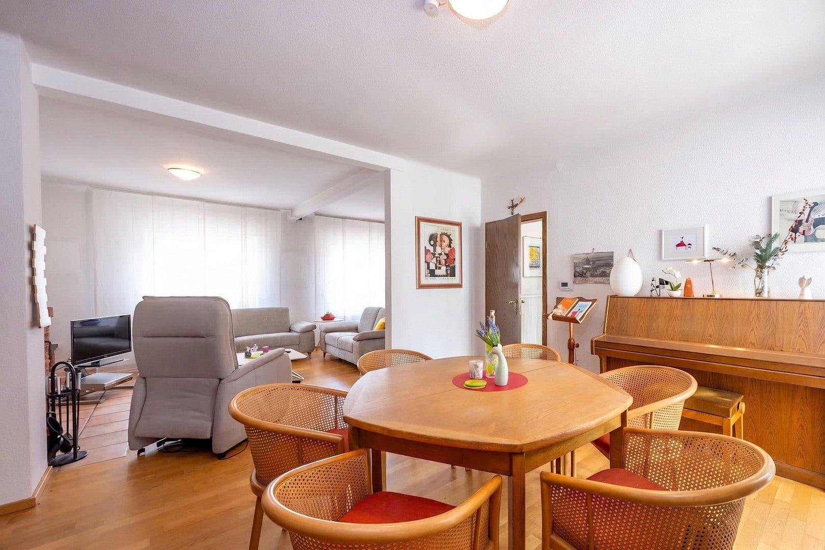 Prodej domu 145 m², pozemek 756 m², Antoniusstraße 9, Baesweiler, Severní Porýní-Vestfálsko Prodej domu 145 m², pozemek 756 m², Antoniusstraße 9, Baesweiler, Severní Porýní-Vestfálsko