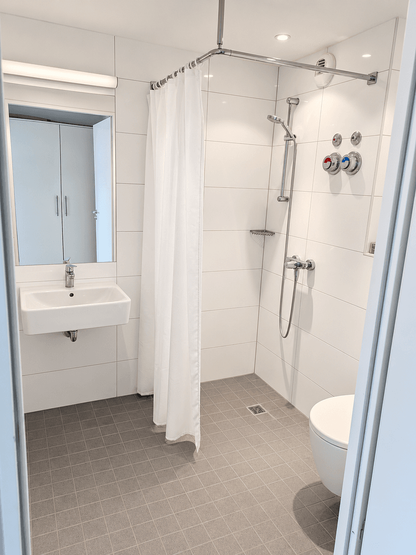 Pronájem bytu 1+1 26 m², Dasselstr. 1b, Köln, Severní Porýní-Vestfálsko Pronájem bytu 1+1 26 m², Dasselstr. 1b, Köln, Severní Porýní-Vestfálsko