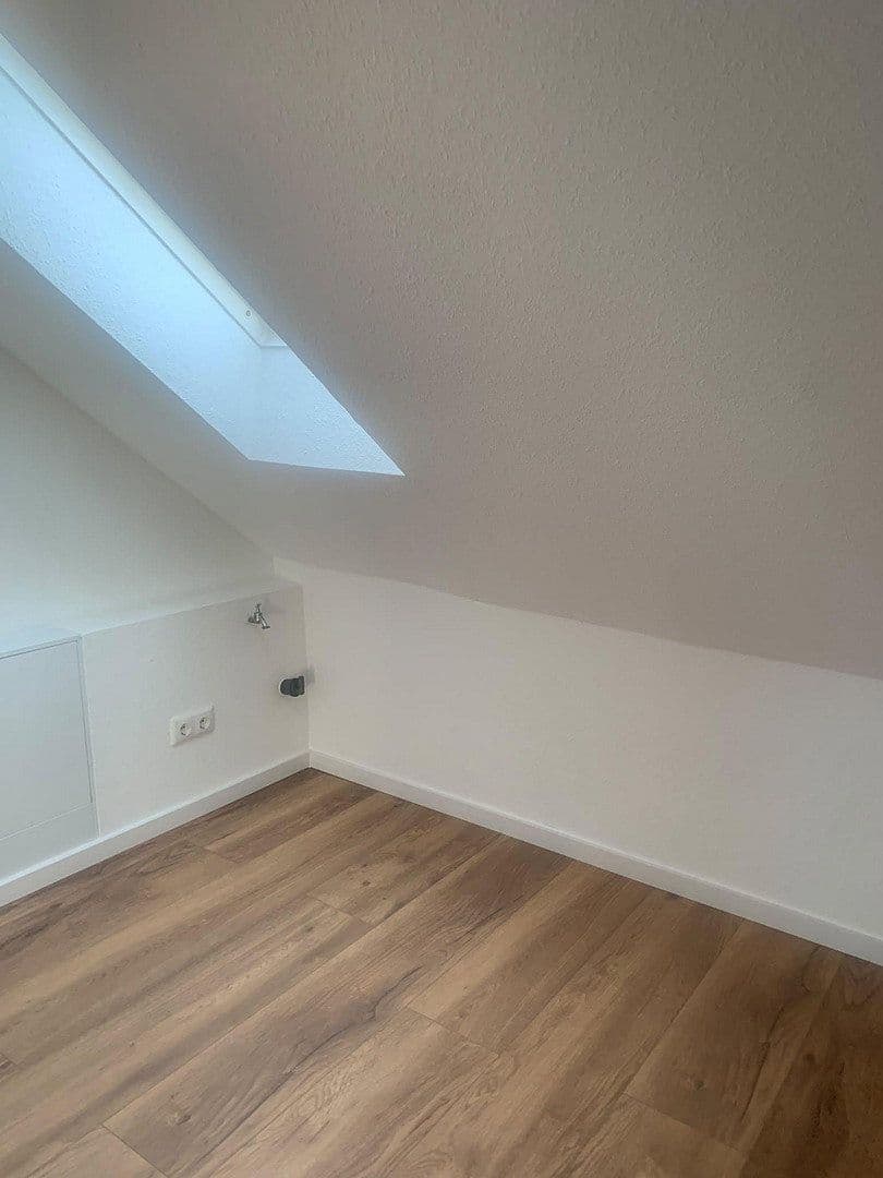 Pronájem bytu 4+1 79 m², Bruchköbel, Hessen Pronájem bytu 4+1 79 m², Bruchköbel, Hessen