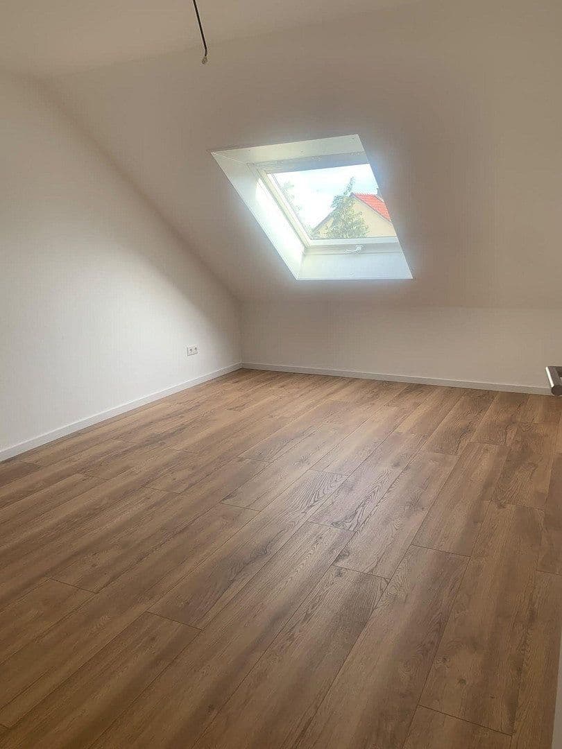 Pronájem bytu 4+1 79 m², Bruchköbel, Hessen Pronájem bytu 4+1 79 m², Bruchköbel, Hessen