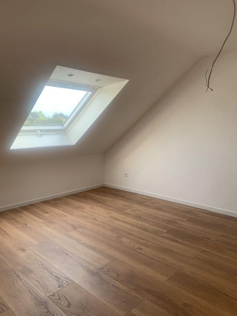 Pronájem bytu 4+1 79 m², Bruchköbel, Hessen Pronájem bytu 4+1 79 m², Bruchköbel, Hessen