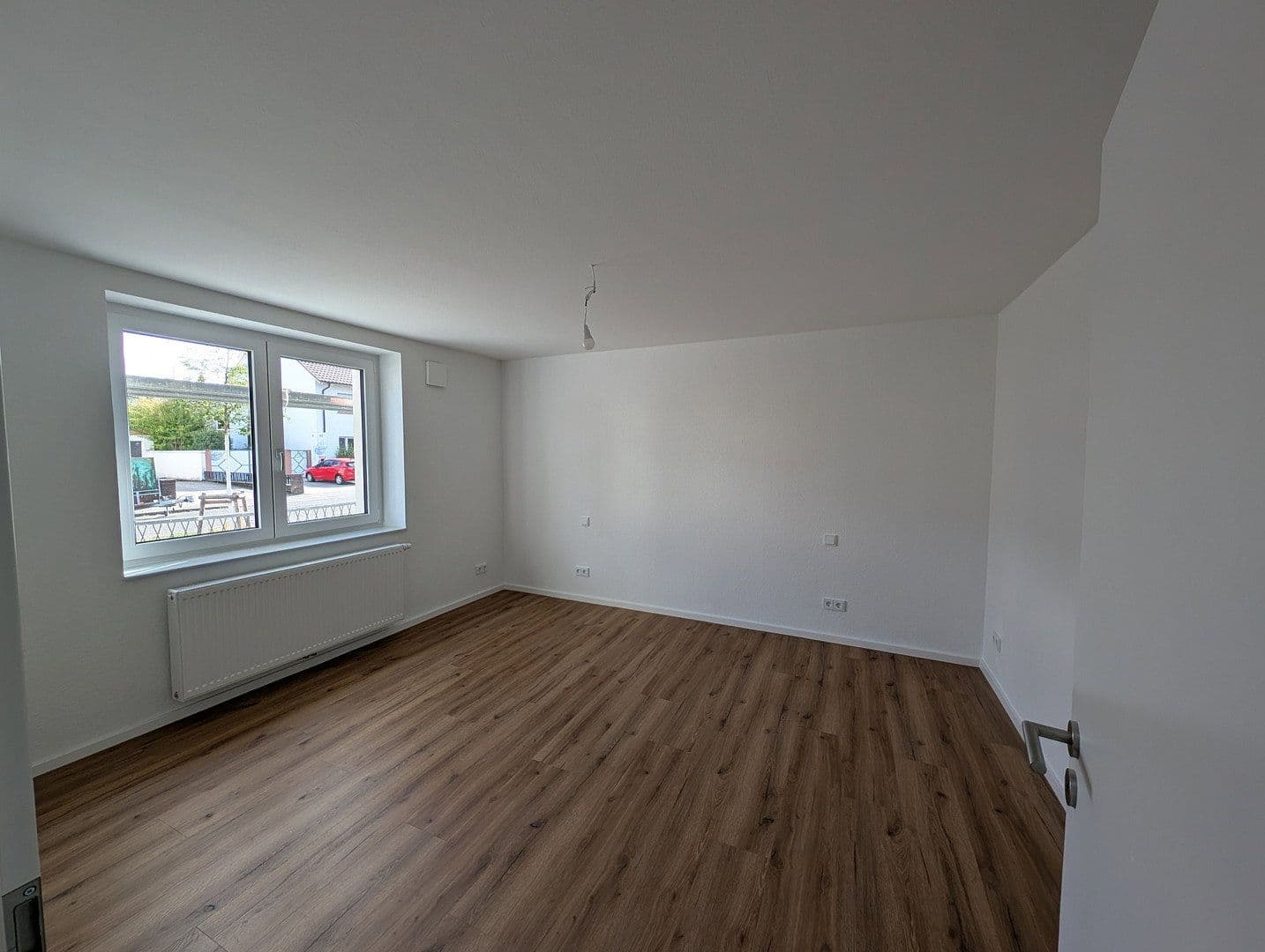 Pronájem bytu 4+1 105 m², Karlsruhe, Bádensko-Württembersko Pronájem bytu 4+1 105 m², Karlsruhe, Bádensko-Württembersko