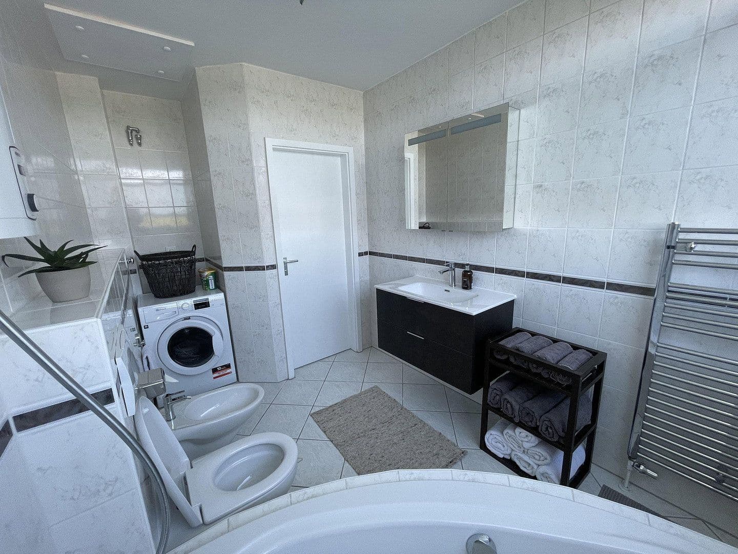 Pronájem bytu 3+kk 132 m², Hansjakobstraße 125a, München, Bavorsko Pronájem bytu 3+kk 132 m², Hansjakobstraße 125a, München, Bavorsko