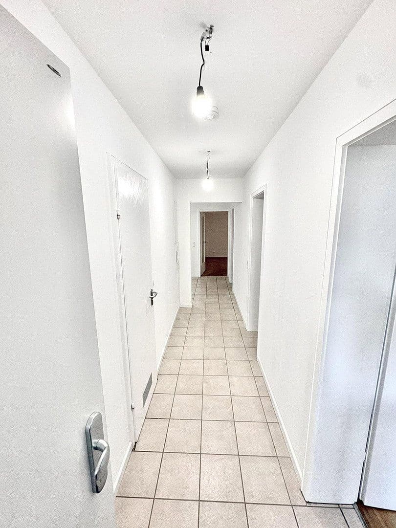 Pronájem bytu 4+kk 93 m², Stuttgart, Bádensko-Württembersko Pronájem bytu 4+kk 93 m², Stuttgart, Bádensko-Württembersko
